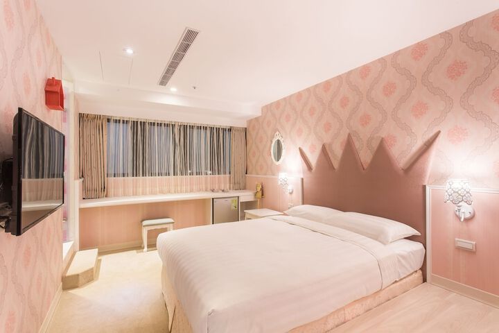 Room 3 of 35