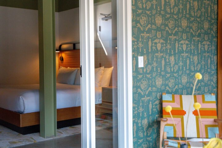 Room 5 of 131