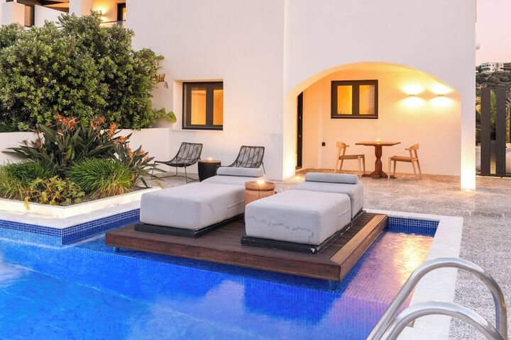 Pool 42 of 61