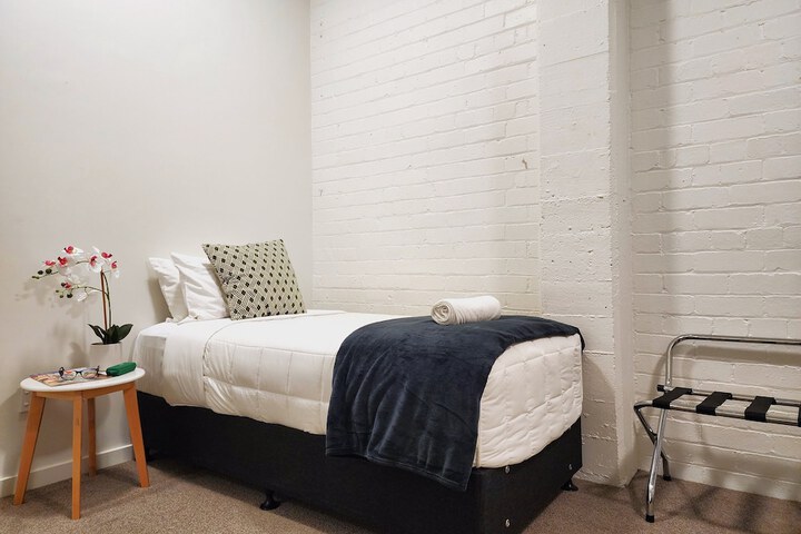 Room 7 of 123