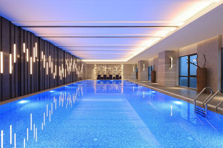 Hotel Pool