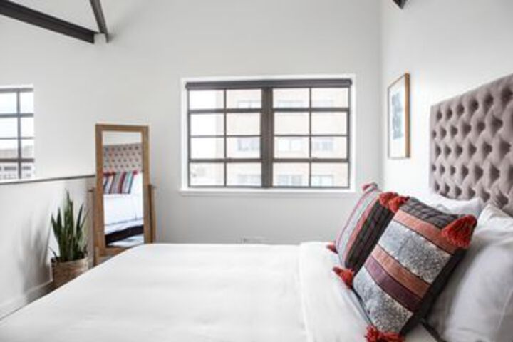 Room 14 of 25