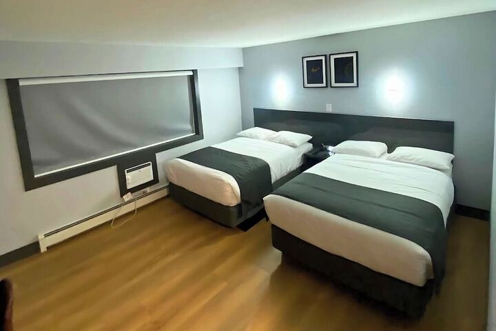 Room 6 of 23