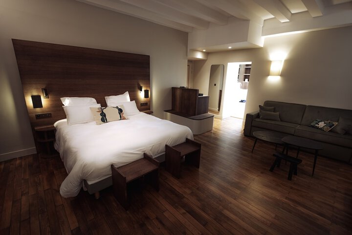 Room 70 of 224