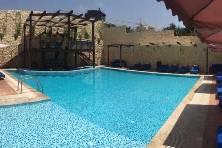 Pool 98 of 105