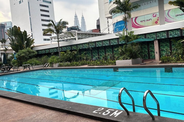 Hotel with Pool
