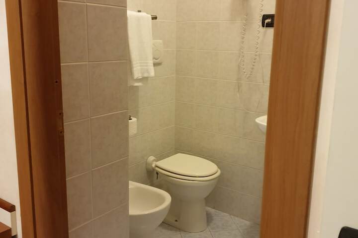 Room 20 of 35