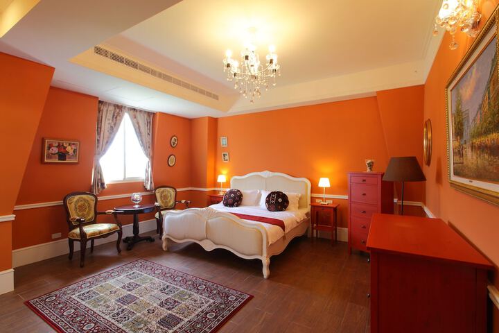 Room 13 of 46