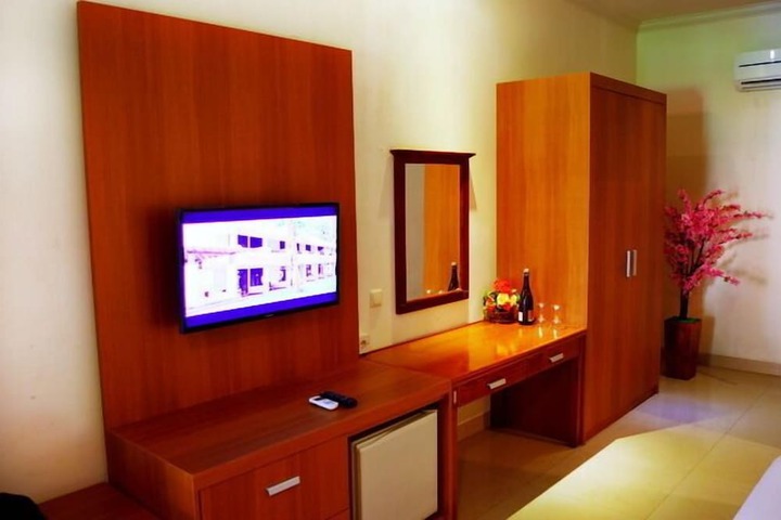 Room 25 of 90