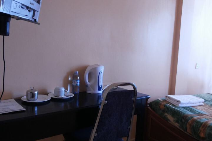 Room 7 of 94