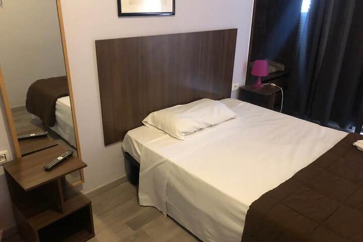 Room 6 of 43