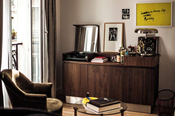 Room 25 of 91