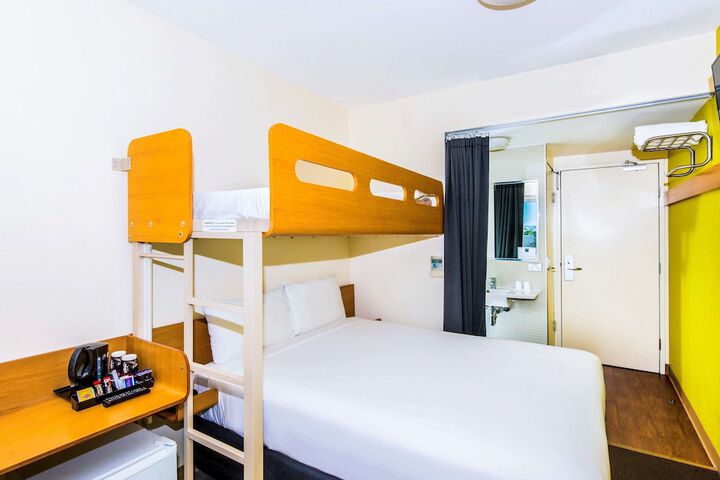 Room 21 of 44