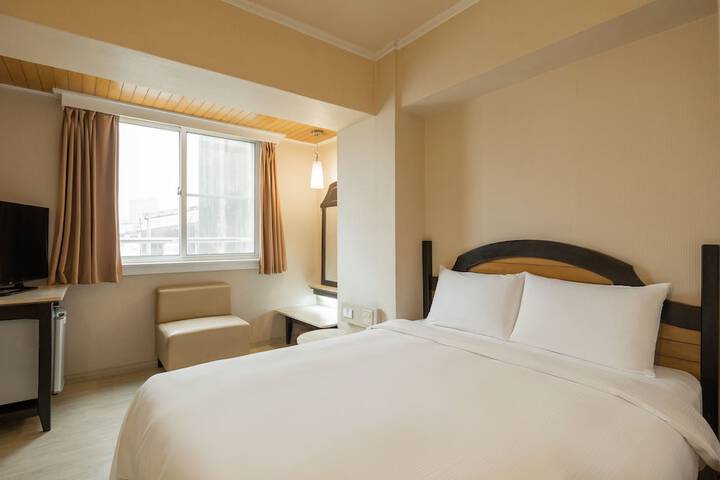 Room 5 of 21