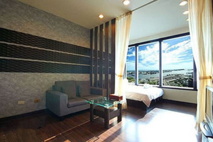 Room 20 of 24