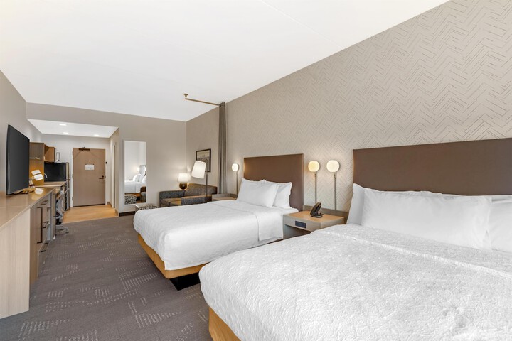 Room 13 of 40