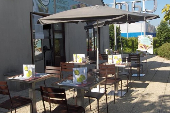 Terrace/Patio 33 of 34