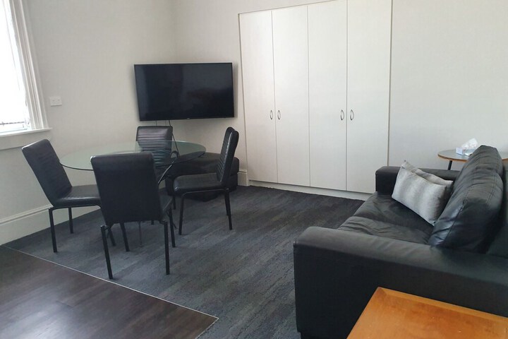 Room 16 of 25