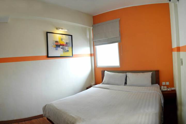 Room 3 of 41