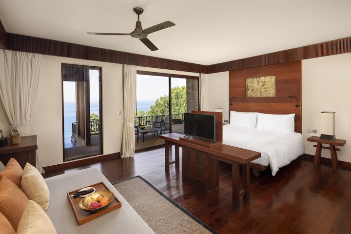 Room 15 of 76