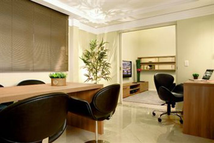 Room 6 of 15