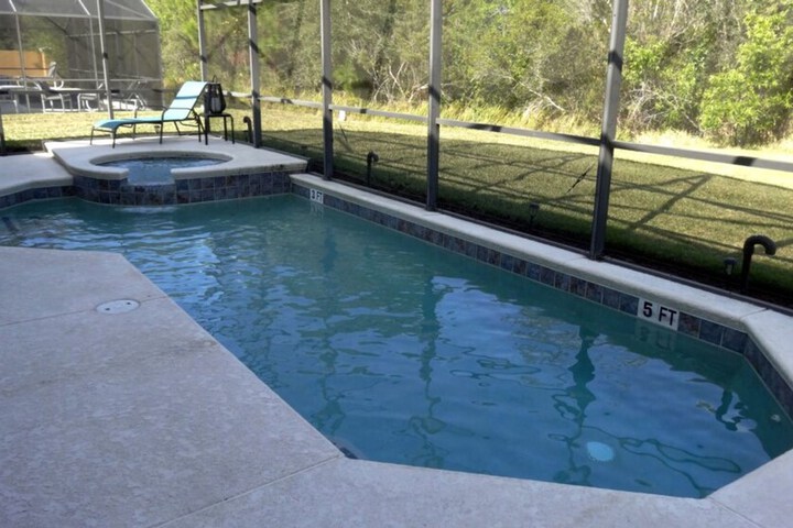 Pool 34 of 60