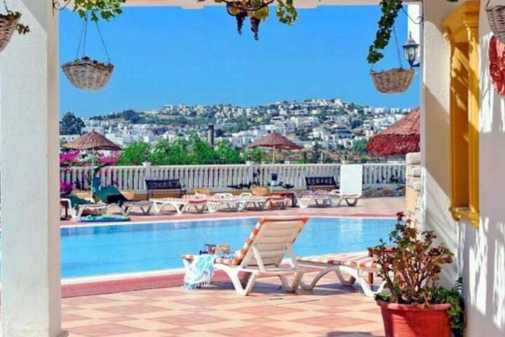 Club Bozok Apartments