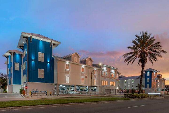 Hotel 47 of 48