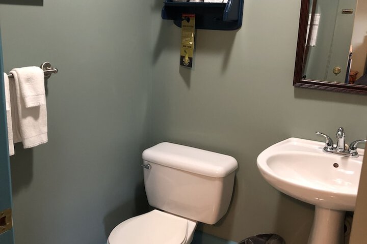 Room 6 of 44