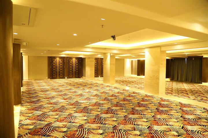 Business Center 45 of 53
