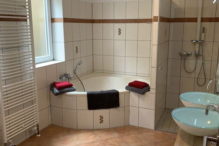 Room 20 of 38