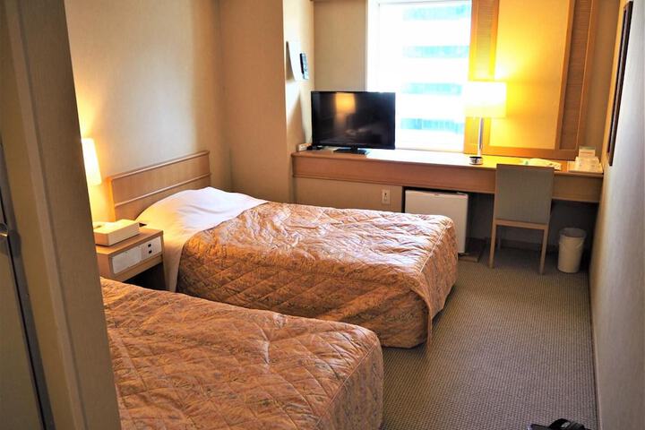 Room 17 of 47