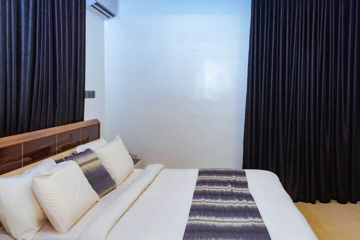 Room 18 of 23