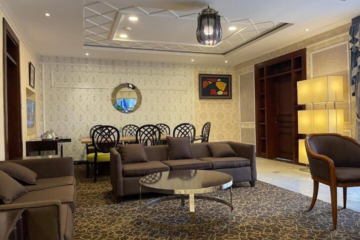 Room 48 of 114