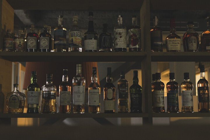 Lounge 55 of 63