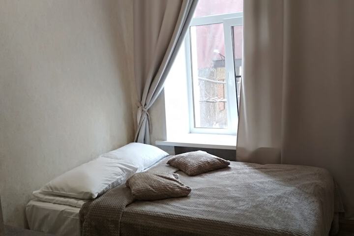 Room 27 of 68