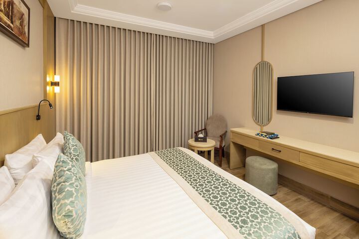 Room 95 of 181