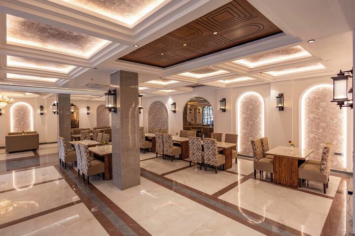Ballroom/Hall 63 of 67