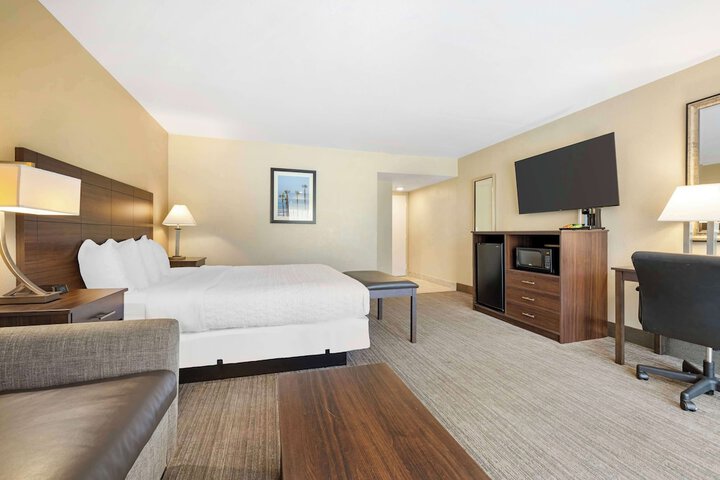 1 King Bed (13 of 20)