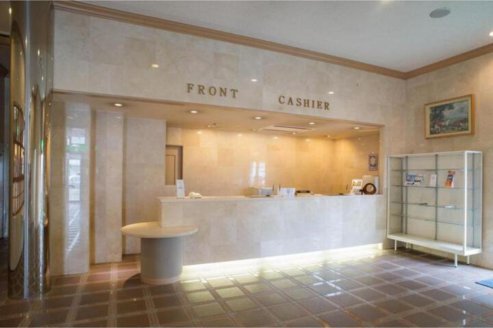 Ozu Plaza Hotel