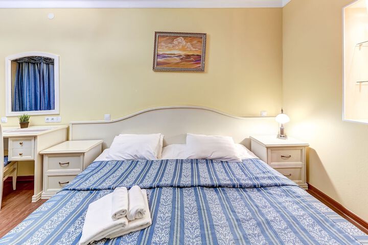 Room 9 of 30