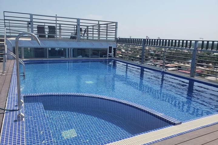 Pool 9 of 22