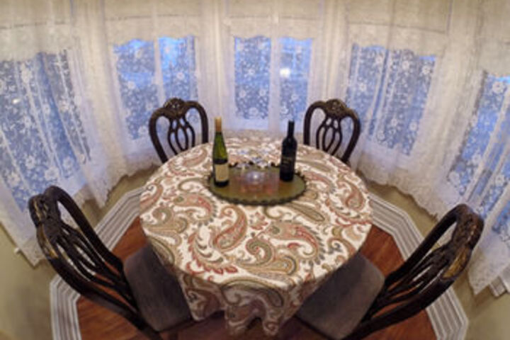 Dining 37 of 100