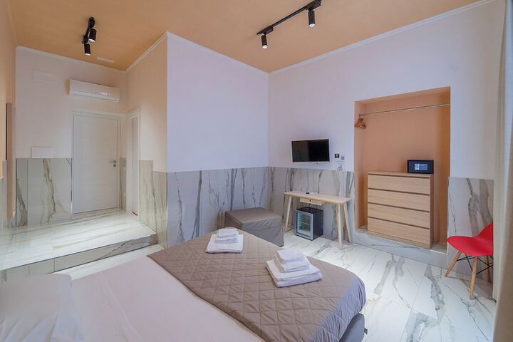 Room 148 of 309