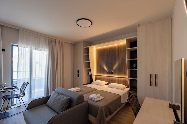 Room 25 of 62