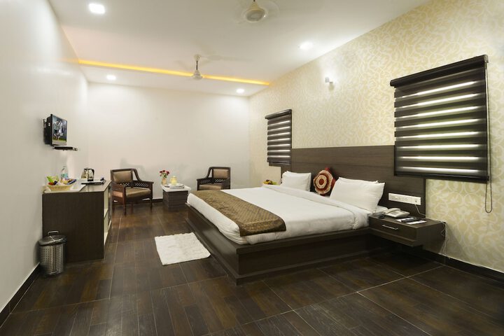 Room 6 of 23