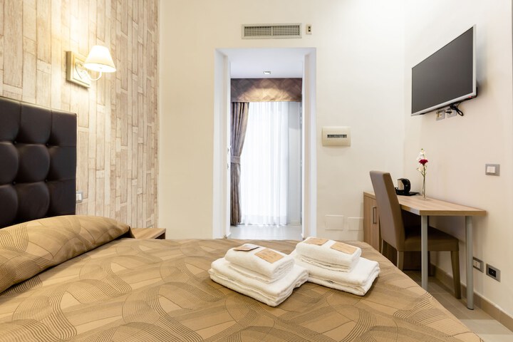 Room 6 of 64