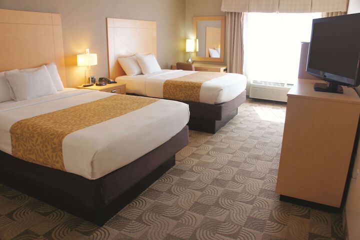 Room 10 of 42