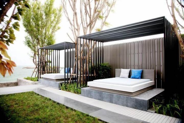 Sundeck 68 of 75