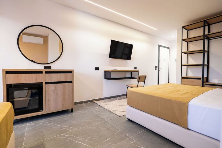Room 71 of 108